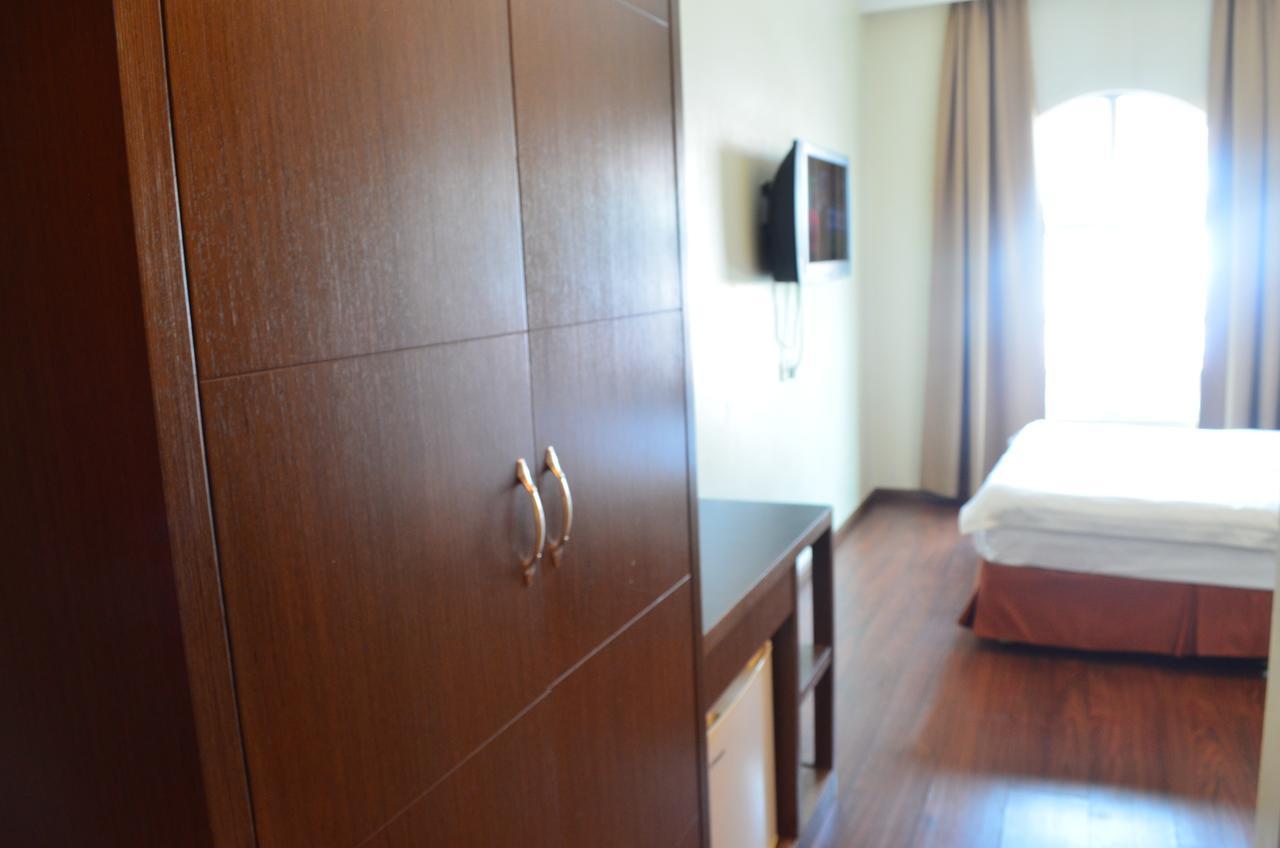 Lintas Plaza Hotel Kota Kinabalu Exterior foto